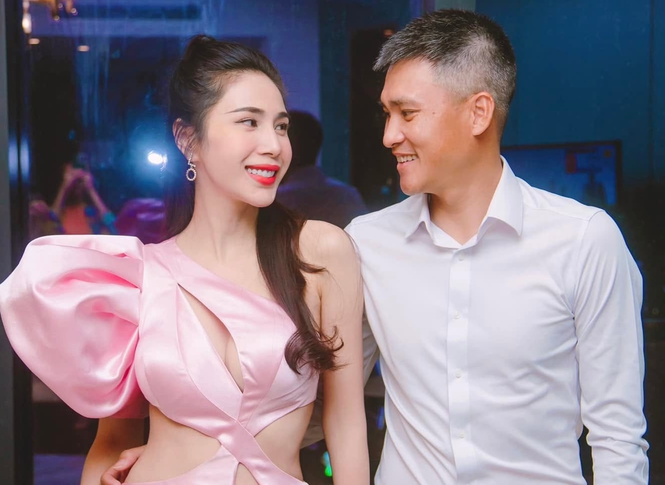 Vợ chồng Công Vinh - Thuỷ Tiên bình yên trước sóng gió dư luận