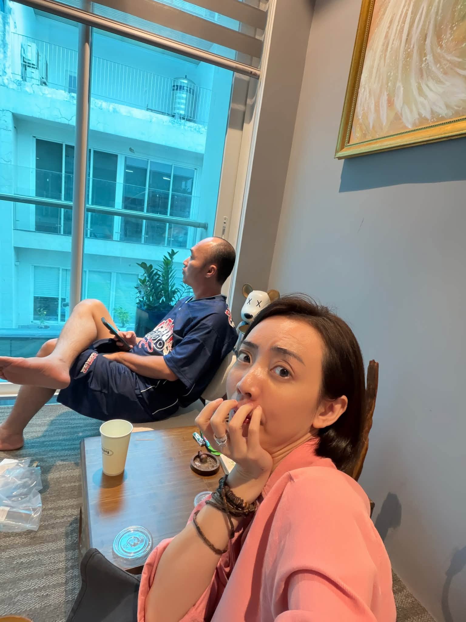 Thu Trang và Tiến Luật thường xuyên mang đối phương ra trêu đùa khiến cuộc sống hôn nhân trở nên thú vị hơn