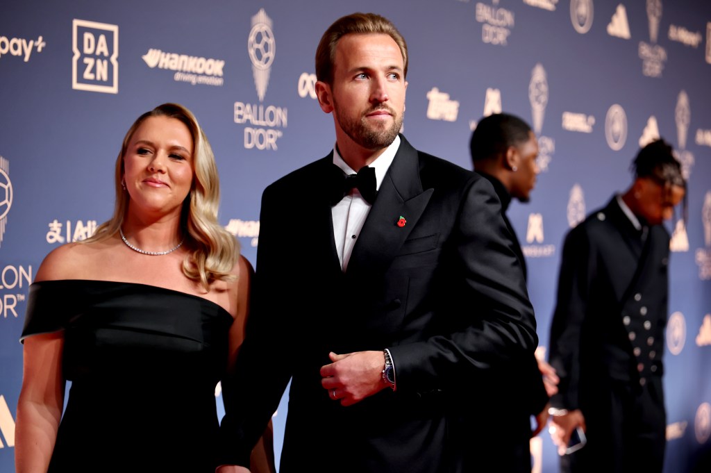 Harry Kane xuất hiện cùng với vợ (Ảnh: EPA)
