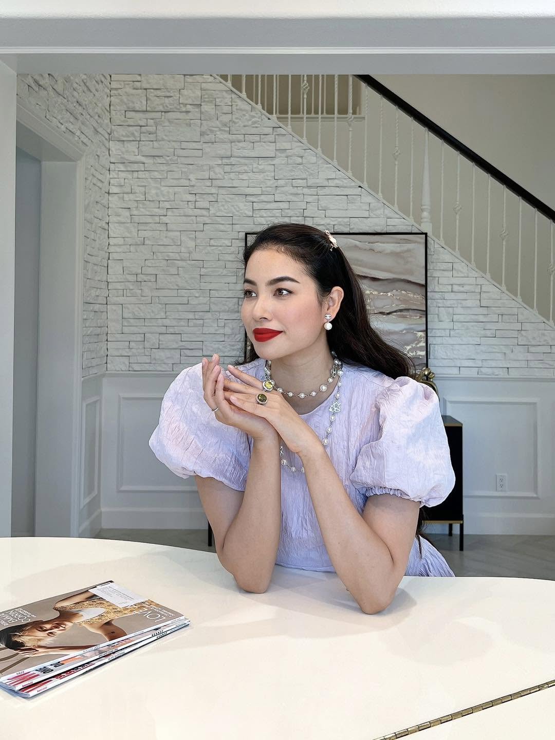 Phạm Hương sống như phú bà bên trong căn biệt thự bề thế tại Mỹ