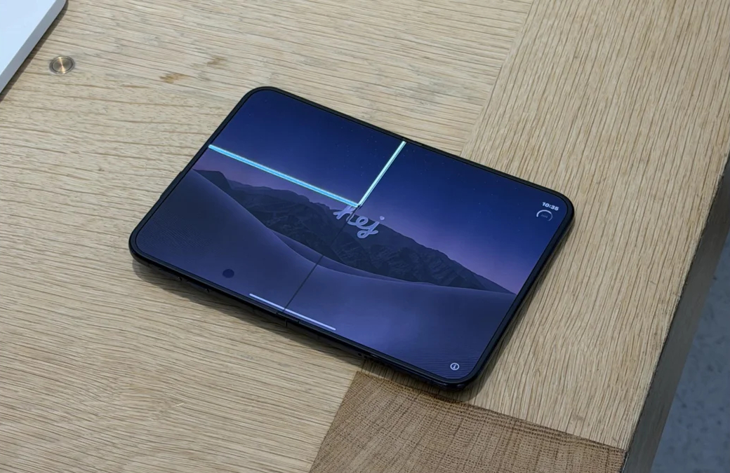 Apple đã có xác nhận về việc iPhone Duo bị lỗi màn hình (Ảnh: Reddit)