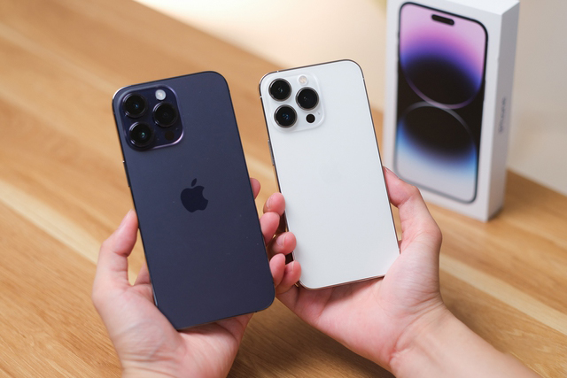 Từ ngày 1/11, một số iPhone chạy hệ điều hành cũ có thể bị gián đoạn giao dịch chuyển tiền, nạp ví điện tử giá trị lớn. (Ảnh: Thế Duyệt)