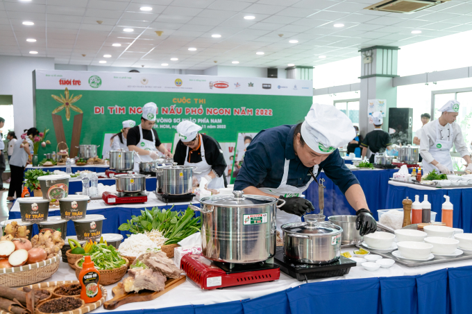 Chị Thương tại cuộc thi “Đi tìm người nấu phở ngon năm 2022”.