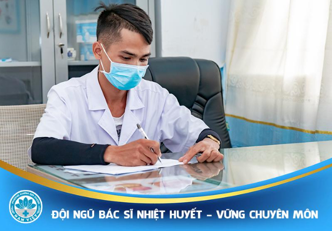 Các bác sĩ tại Nam Việt luôn tận tâm với người bệnh.
