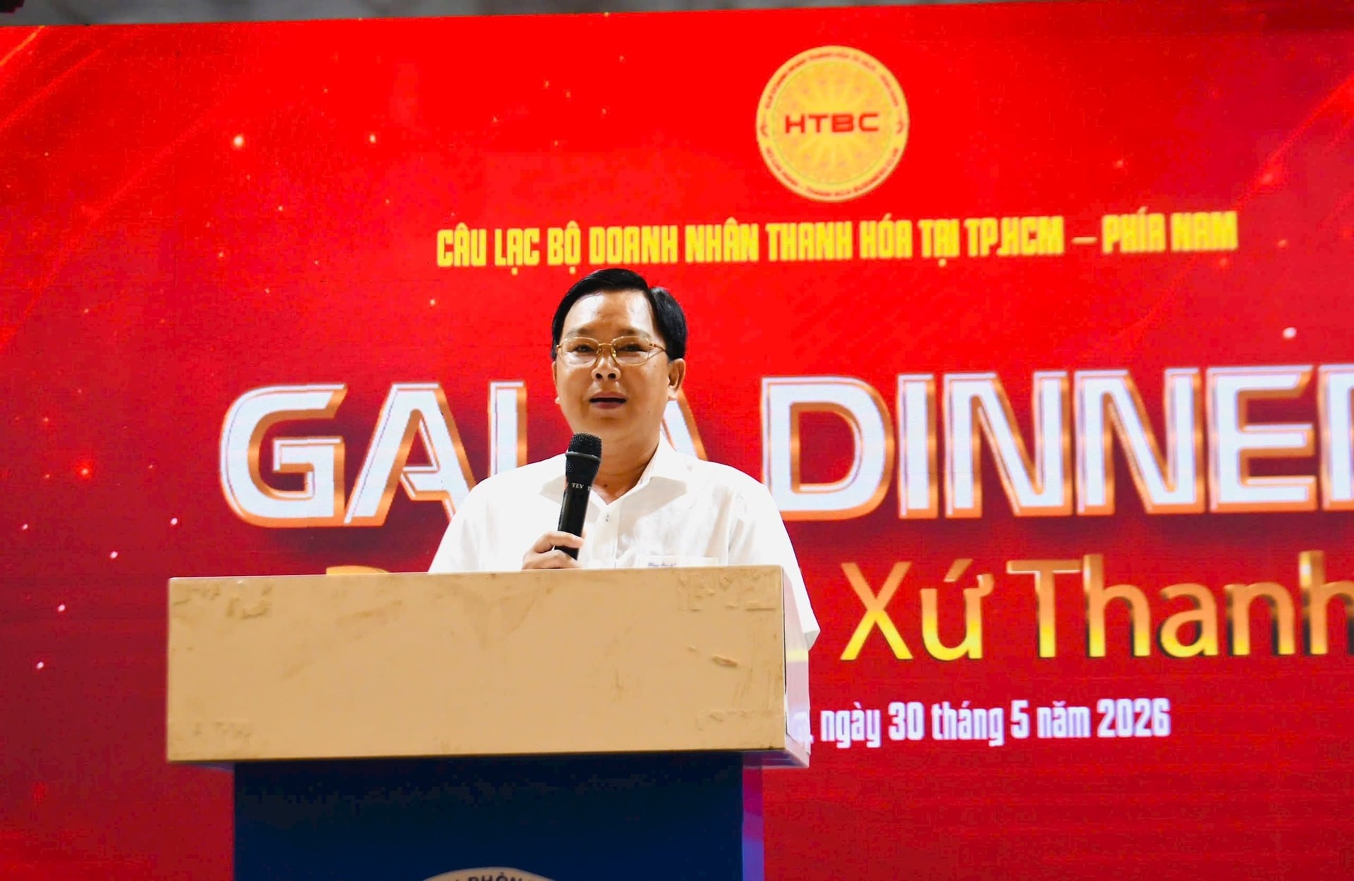 Ông Nguyễn Phúc Hoàng, Bí thư Đảng ủy, Chủ tịch HĐND phường Rạch Dừa chia sẻ tại chương trình