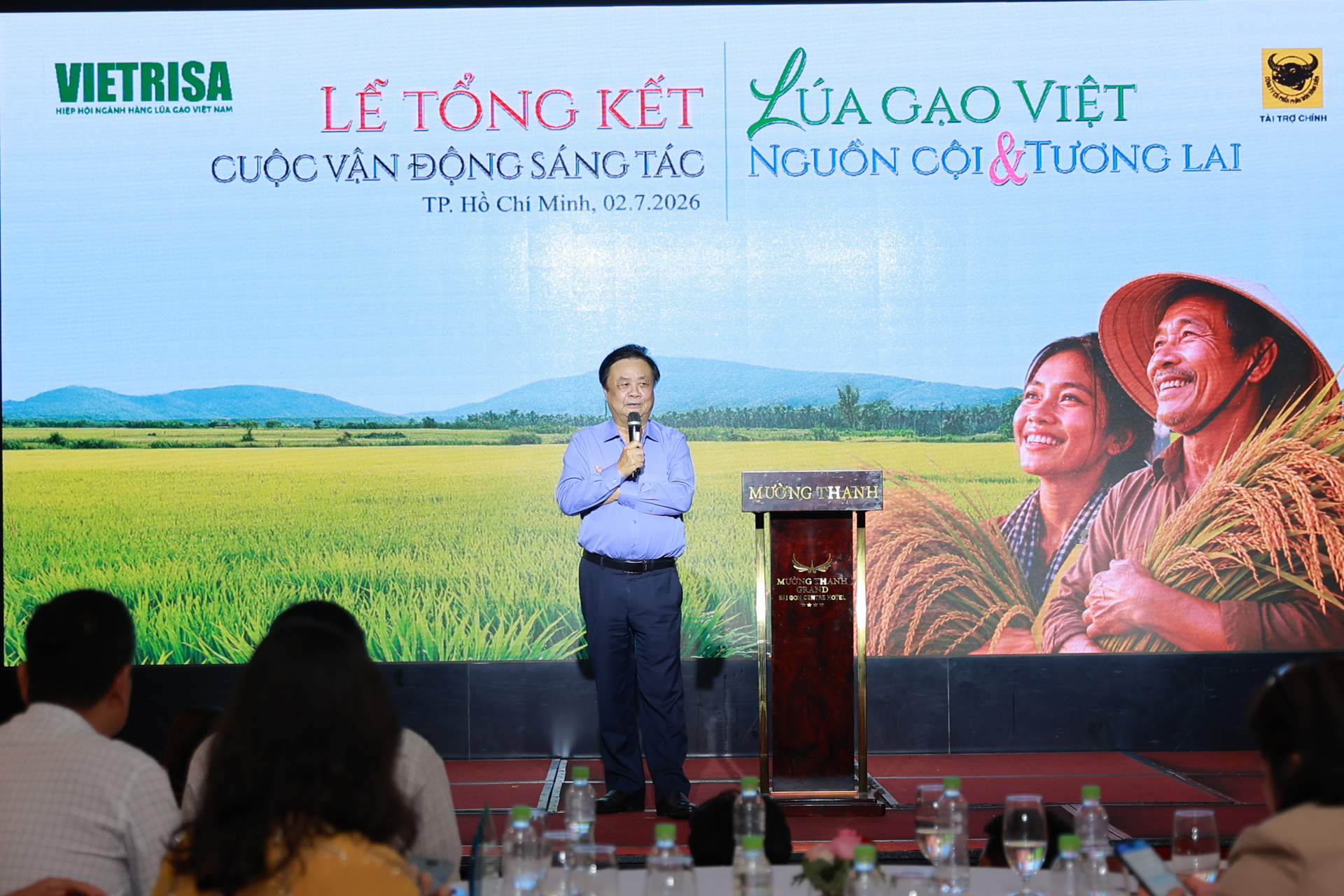 Ông Lê Minh Hoan - Nguyên Phó Chủ tịch Quốc hội Nước Cộng hoà Xã hội Chủ nghĩa Việt Nam phát biểu chia sẻ về Cuộc vận động sáng tác 