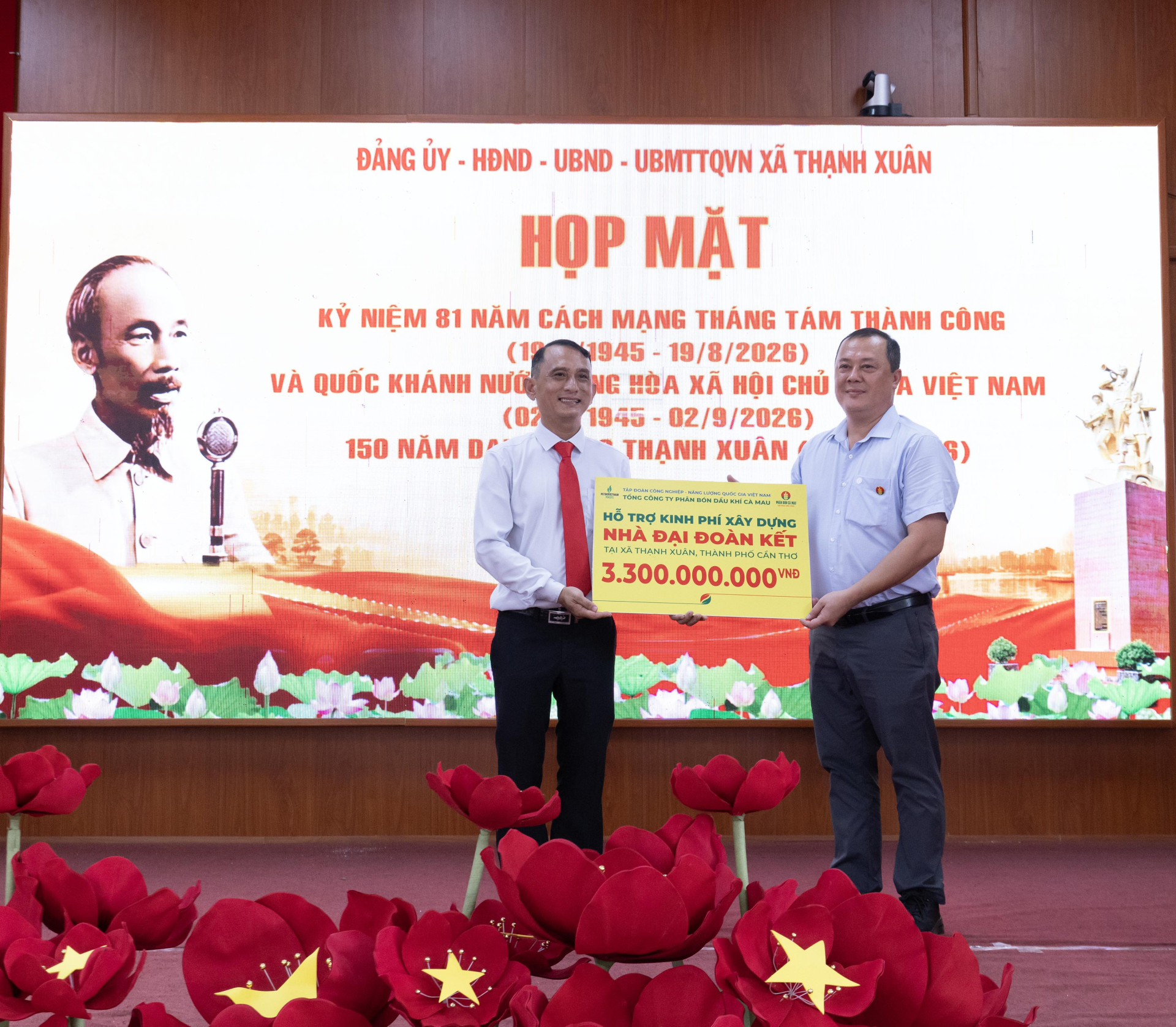 Phân Bón Cà Mau trao biểu trưng hỗ trợ 3,3 tỷ đồng xây dựng Nhà Đại đoàn kết tại xã Thạnh Xuân, TP. Cần Thơ