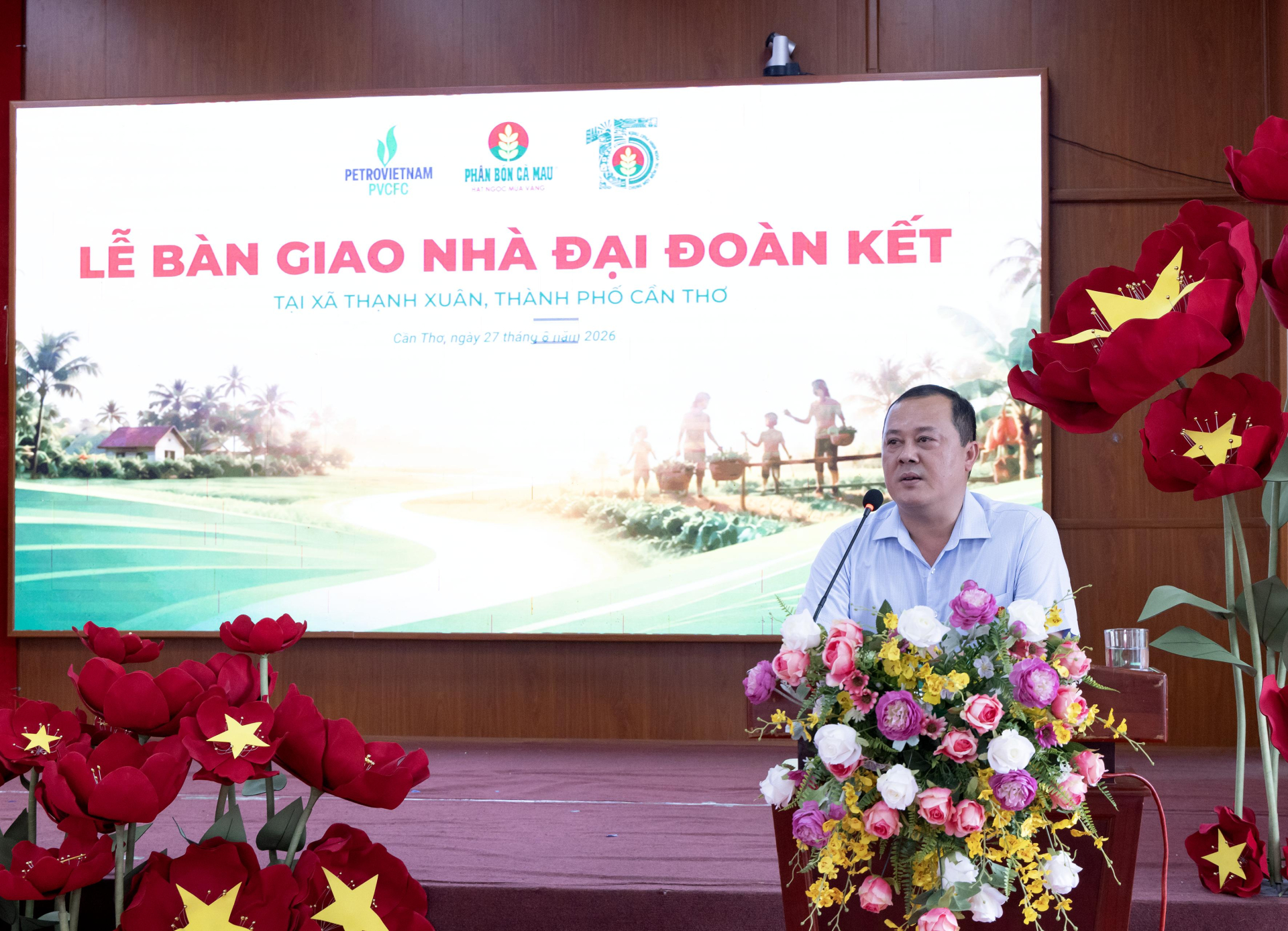 Ông Triệu Thanh Tùng, Giám đốc Kinh doanh Tây Nam Bộ, đại diện Phân Bón Cà Mau phát biểu tại chương trình