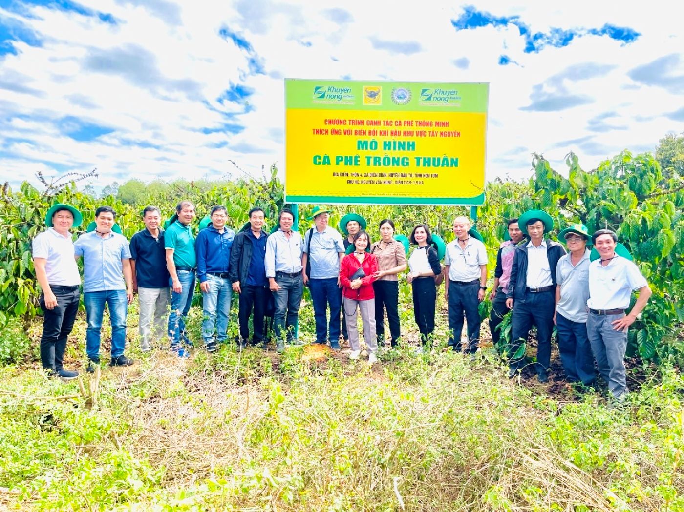 “Canh tác cà phê thông minh” chương trình nằm trong chiến lược dài hạn “Xanh hoá từ nhà máy đến ruộng vườn” của Công ty Cổ phần Phân bón Bình Điền