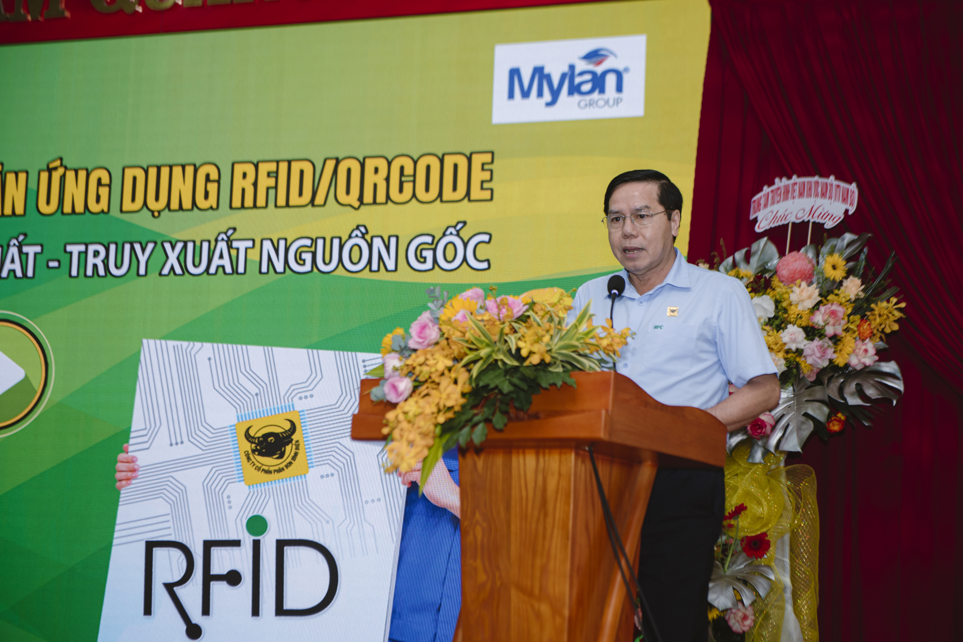 Ông Võ Văn Phu, Phó Tổng Giám dốc Công ty CP Phân bón Bình Điền - Trưởng ban chuyển đổi số của Công ty phát biểu tại buổi lễ. Ảnh: Quang Minh