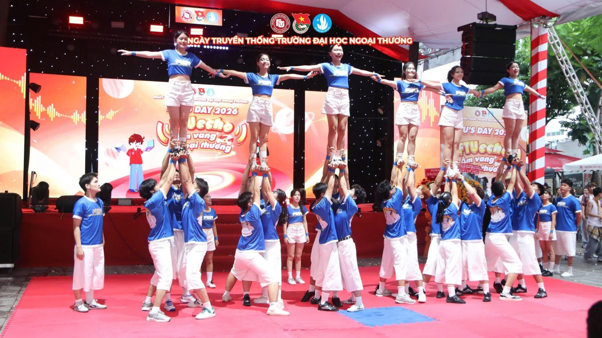 Màn đồng diễn Flashmob – Cheerleading quy tụ sinh viên nhiều khóa tại Phân hiệu.