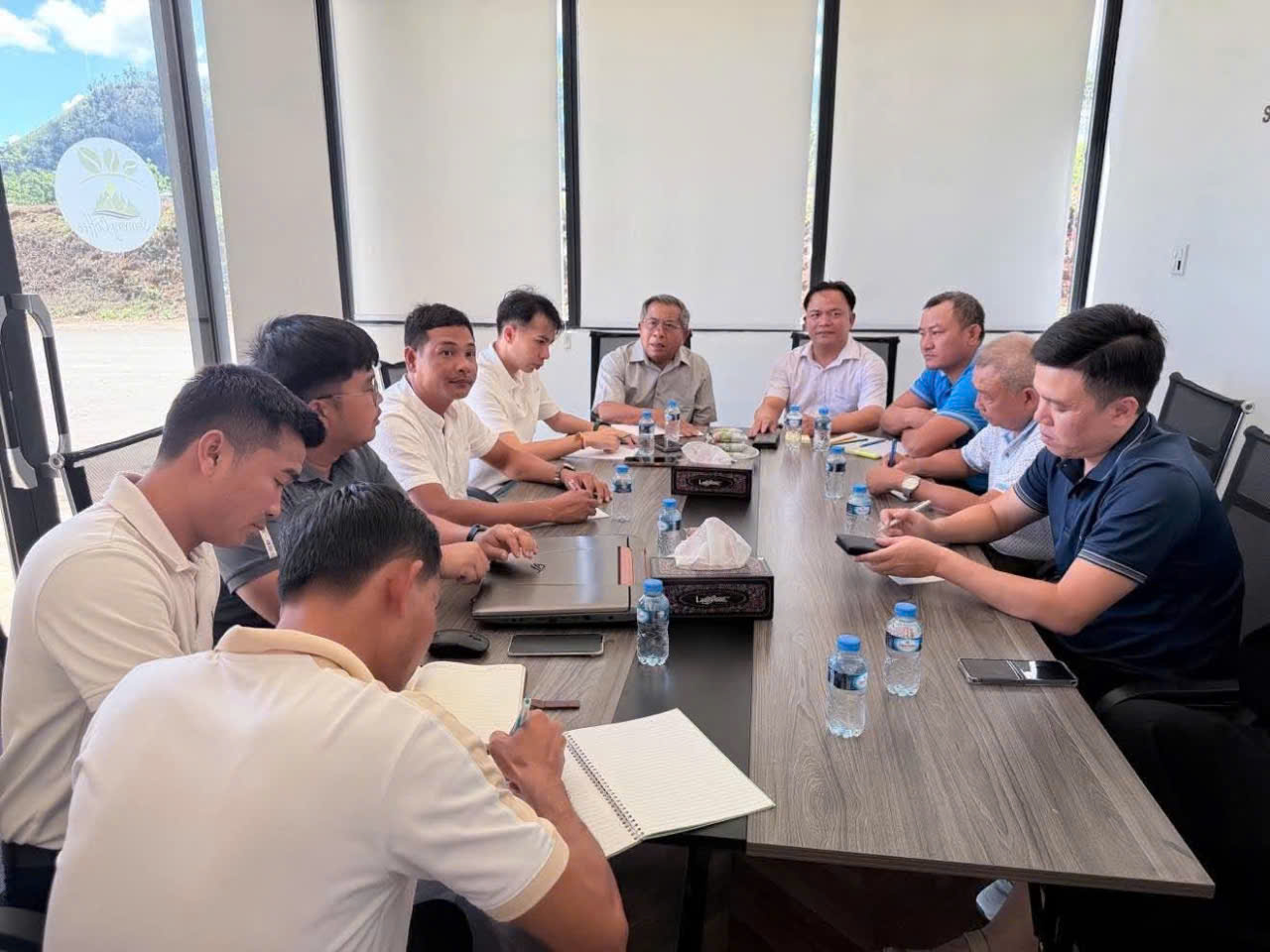Đoàn công tác Phân bón Mặt Trời Mới - Công ty Somxay thảo luận kế hoạch cung ứng phân bón thực hiện Chuỗi giá trị cây cà phê