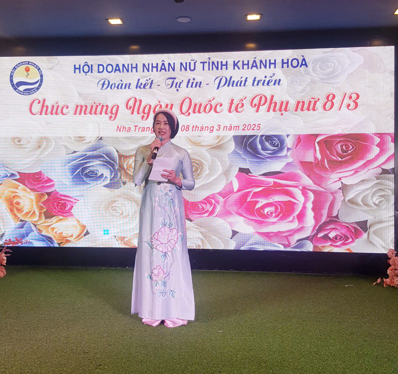 Hội viên Khánh Ngân từng là MC chuyên nghiệp của Đài Phát trhanh- Truyền kình Khánh Hòa