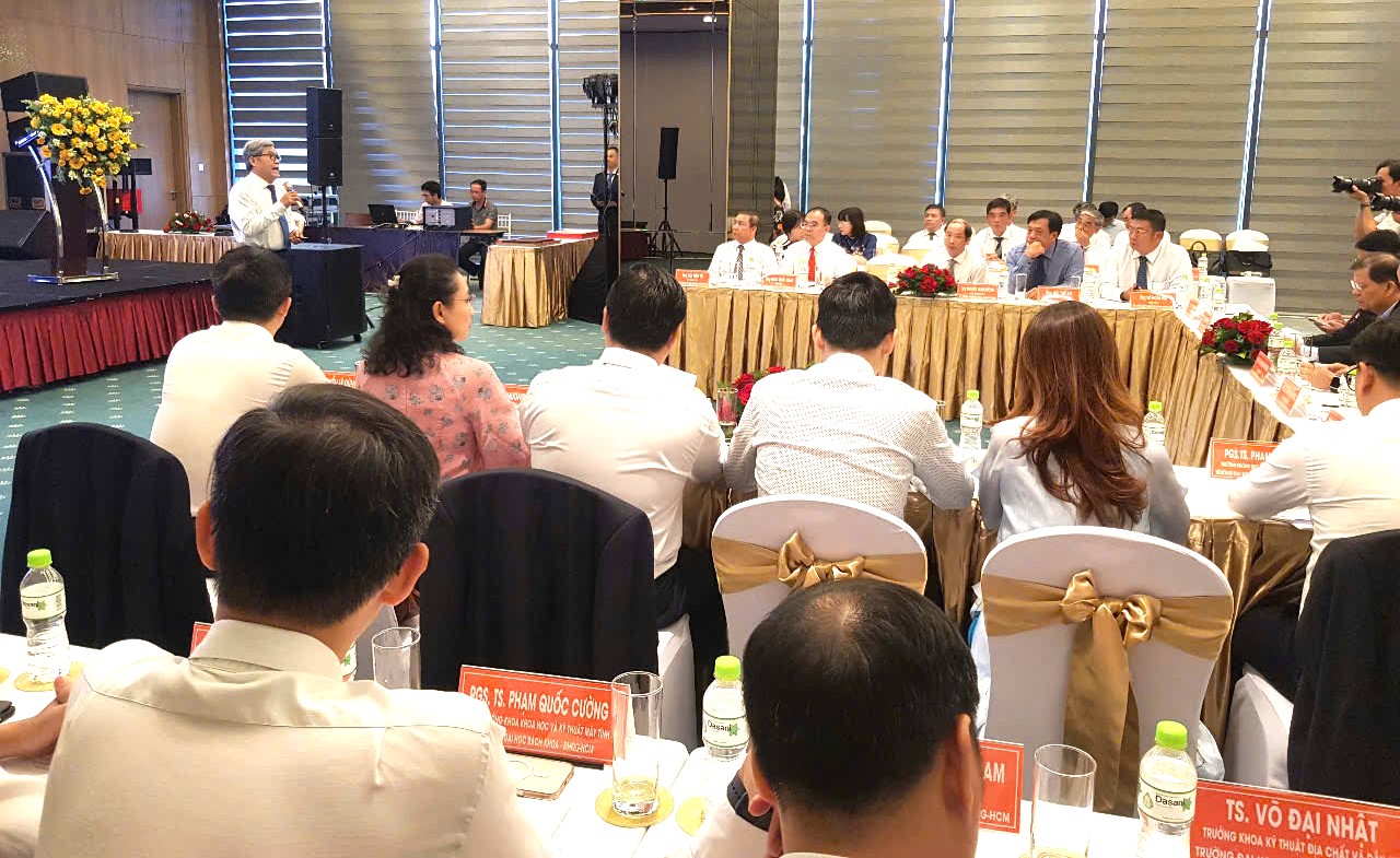 Trình bày dự thảo hợp tác trước khi ký kết thỏa thuận