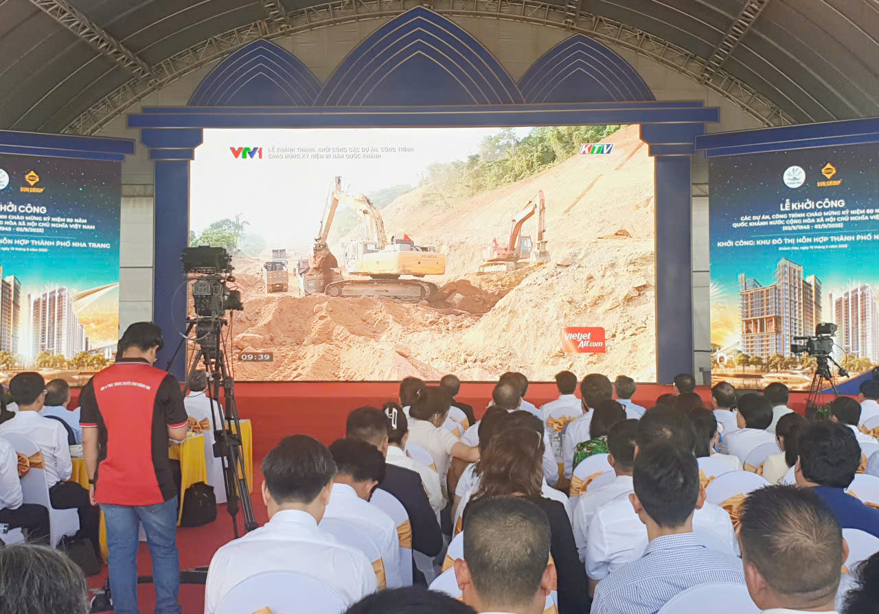 Cả nước đồng loạt long trọng lễ khởi công và khánh thành