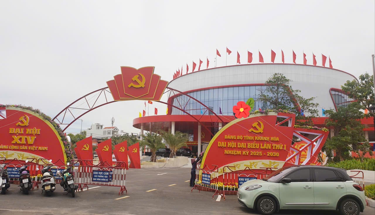 Địa điểm diễn ra Đại hội đại biểu Đảng bộ tỉnh Khánh Hòa lần thứ I đã sãn sàng.