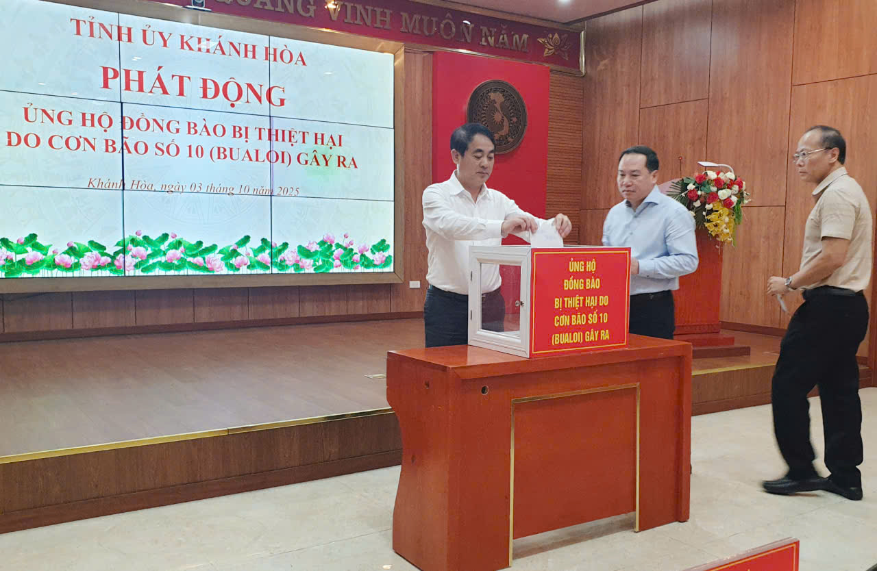 Bí thư Tỉnh ủy Nghiêm Xuân Thành và Ban Thường vụ ủng hộ tiên phong...