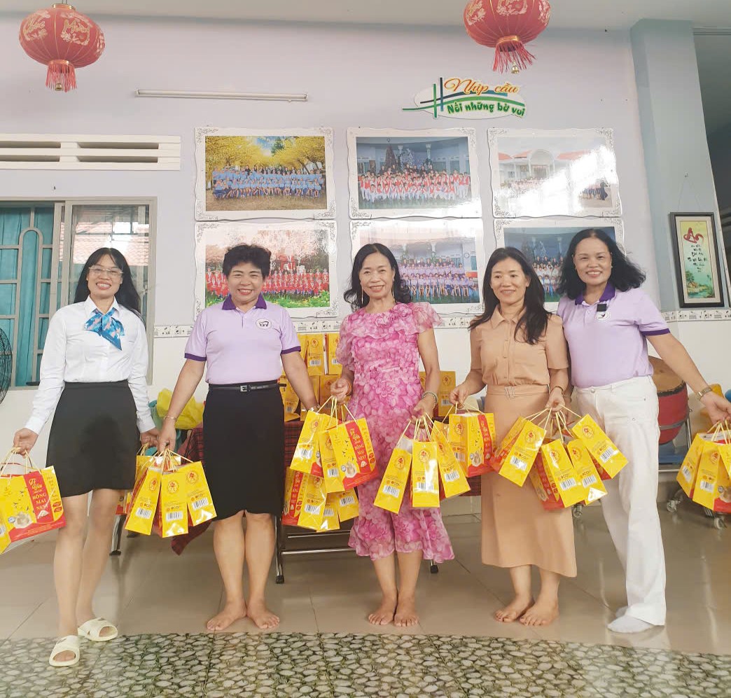 Hạnh phúc được chia sẻ cùng con trẻ khuyết tật