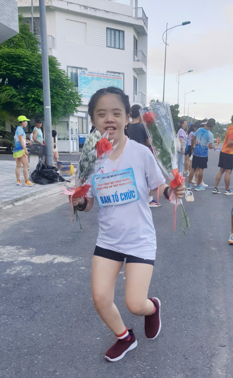 Hoạt náo viên nhí của hội thi