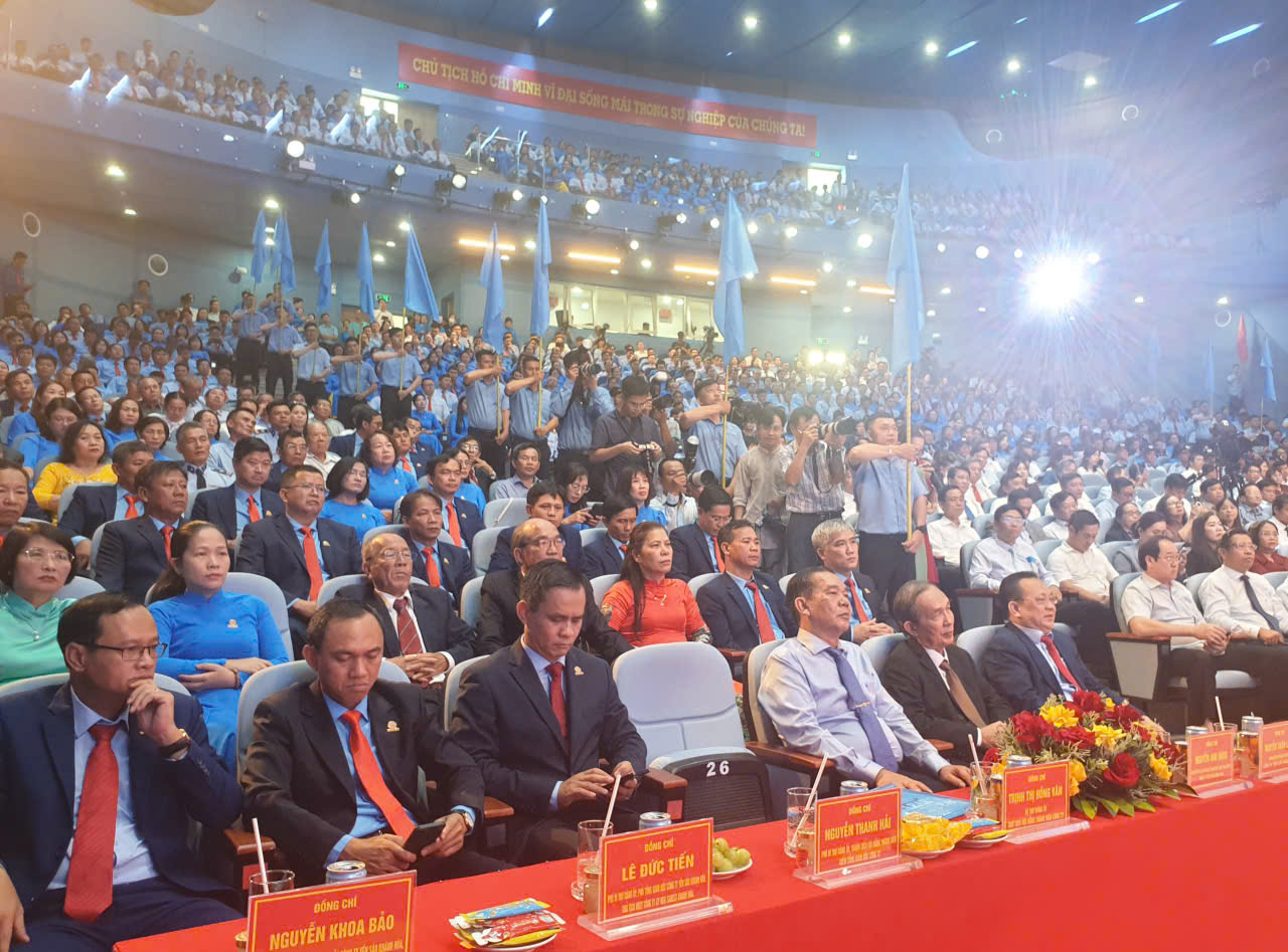 Buổi lễ mít tinh kỷ niệm long trọng, ấm áp và xúc động...