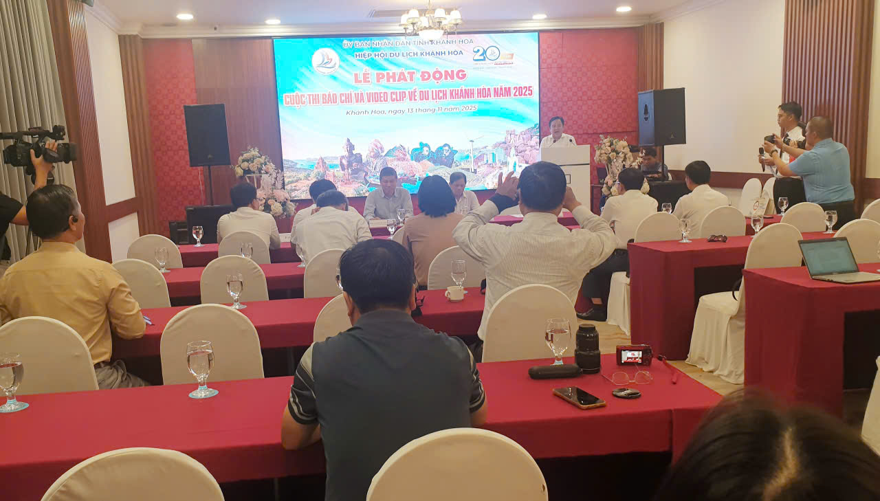 Trên 30 nhà báo tham dự lễ phát động cuộc thi báo chí phản ánh về du lịch...