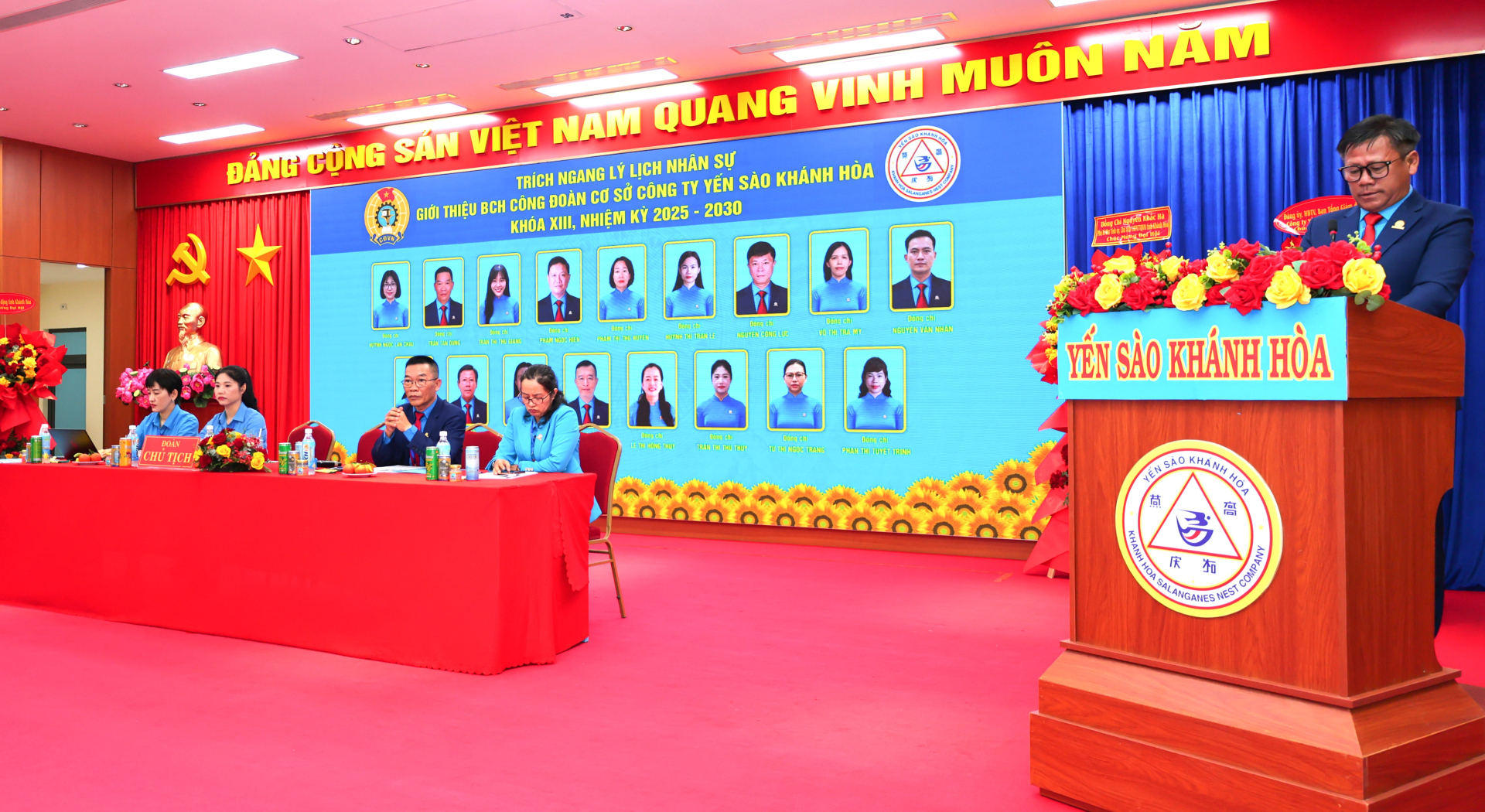 Ông Phạm Hồng Thái- Chủ tịch Công Đoàn Công ty nhiệm kỳ 2023-2025 điều hành chương trình bầu cử BCH nhiệm kỳ mới