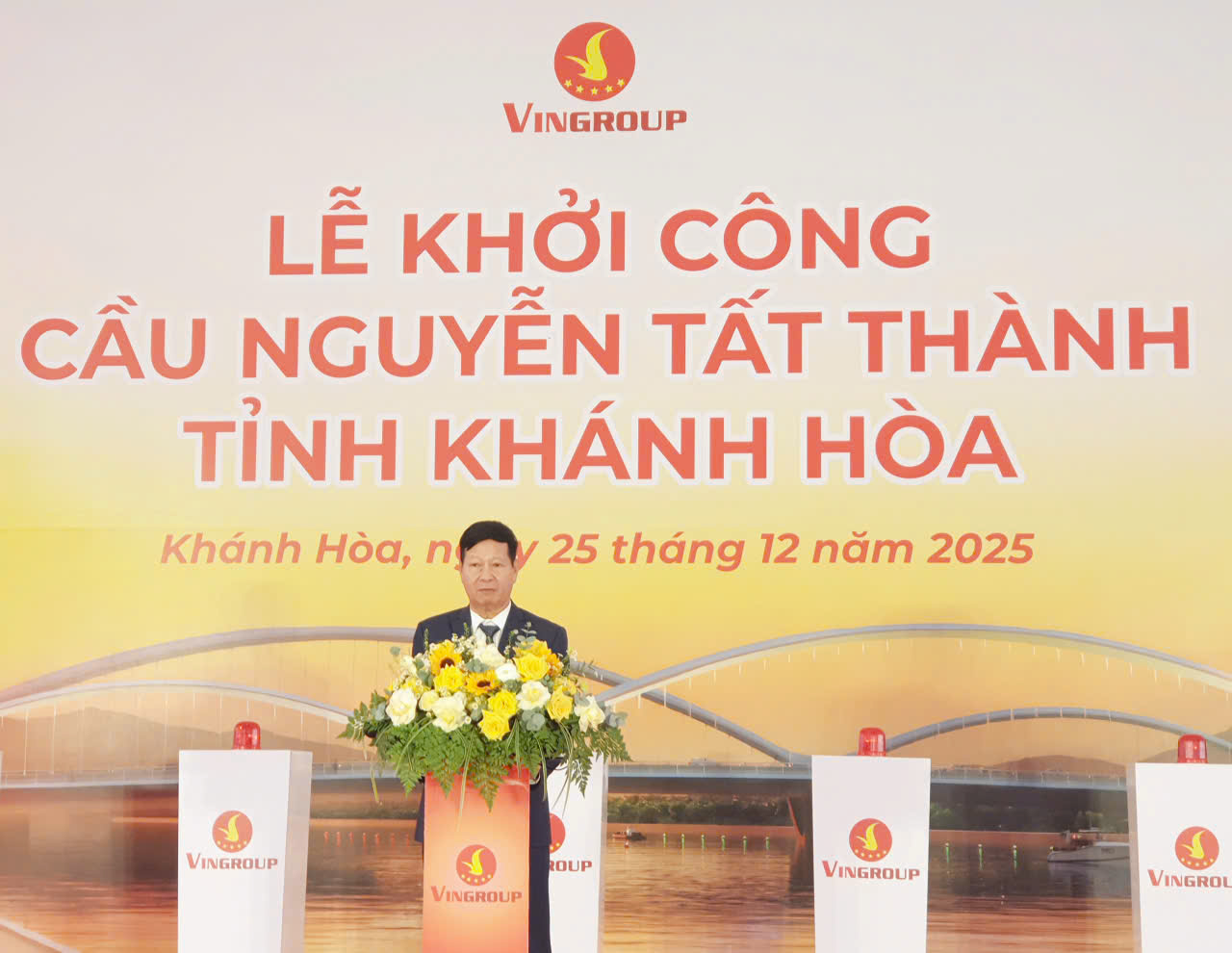 Ông Lê Khắc Hiệp- Phó Chủ tịch Tập đoàn Vingroup phát biểu tại lễ khởi công