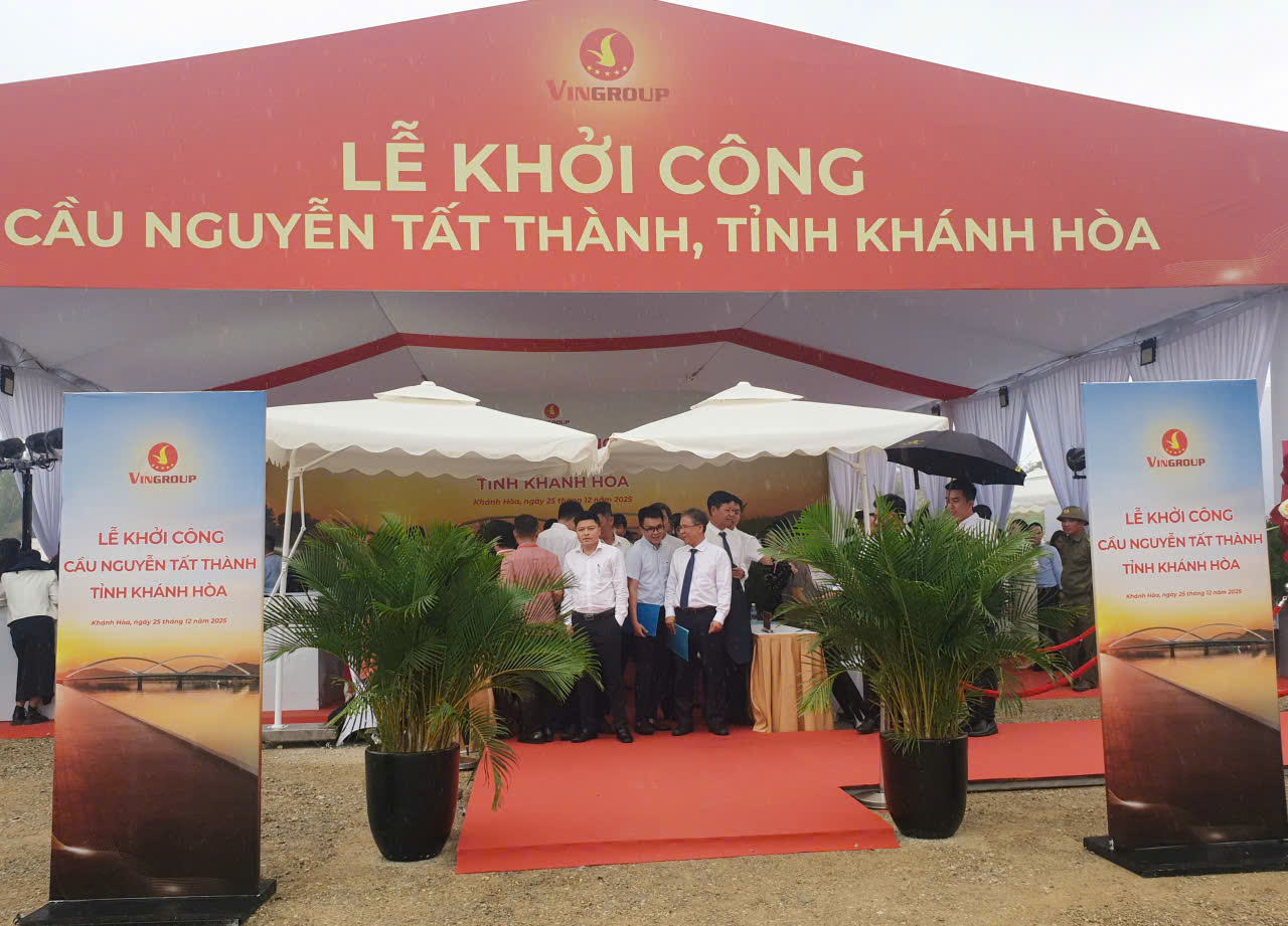 Quang cảnh lễ khởi công