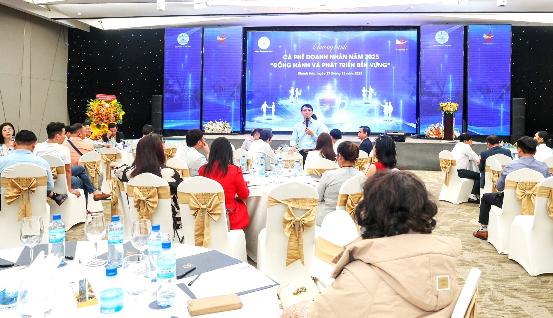 Đối thoại giữa chính quyền và doanh nhân