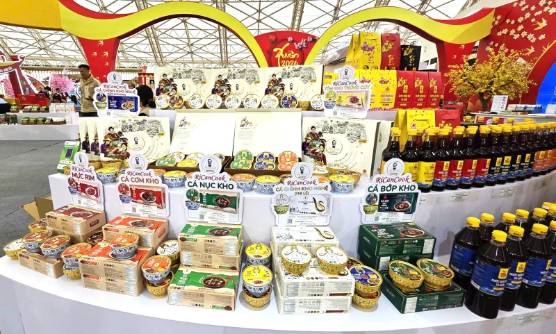 Các dòng sản phẩm RiCanCook của Việt 54 được trưng bày tại Hôi chợ Mùa Xuân- Trung tâm Hội chợ Triển lãm Việt Nam, Hà Nội.