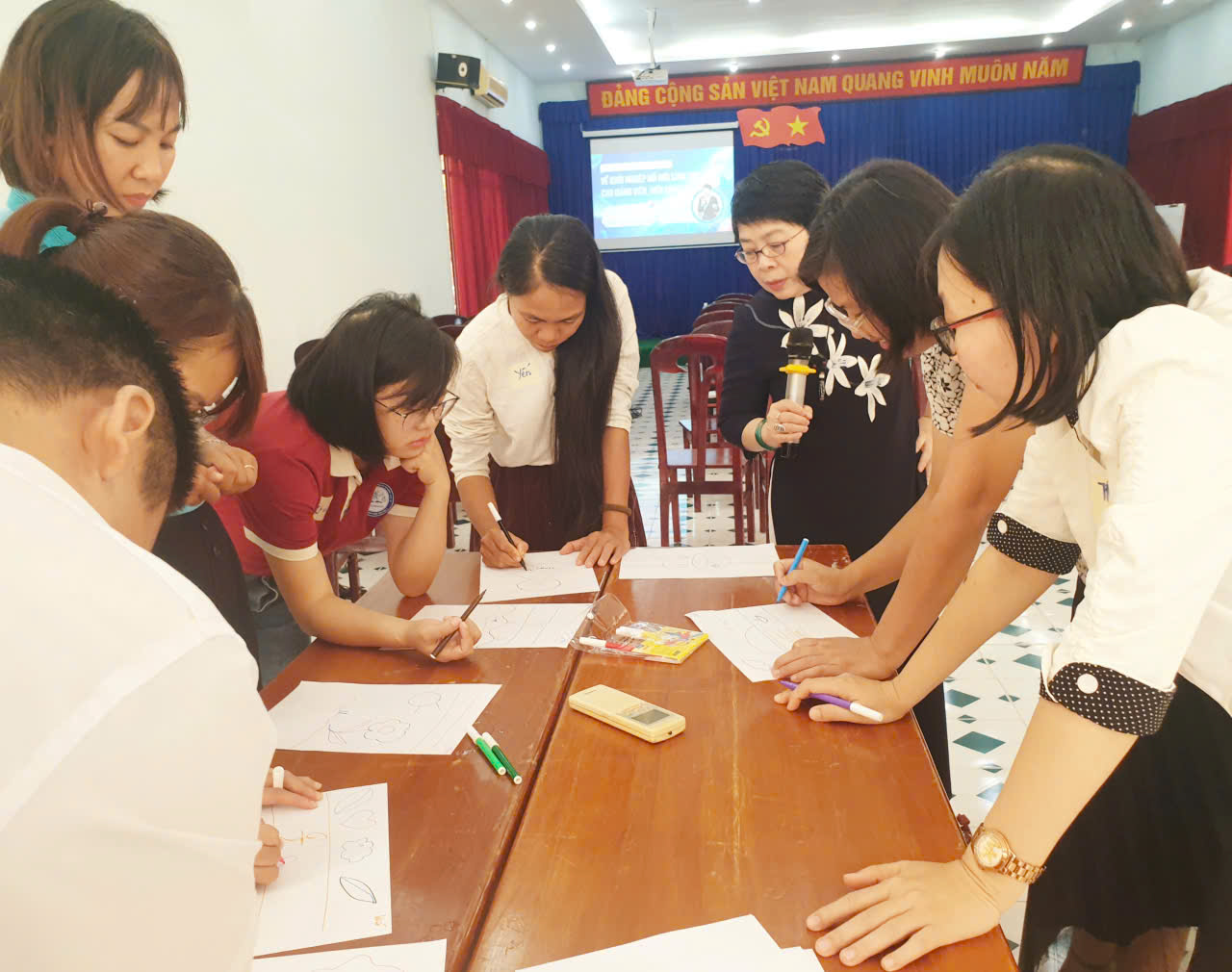 TS.Đặng Mỹ Châu hướng dẫn kết nối ý tưởng cá nhân thành ý tưởng khởi nghiệp tập thể