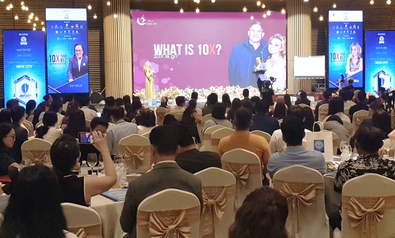 Diễn giả đến từ Mỹ mở đầu chương trình