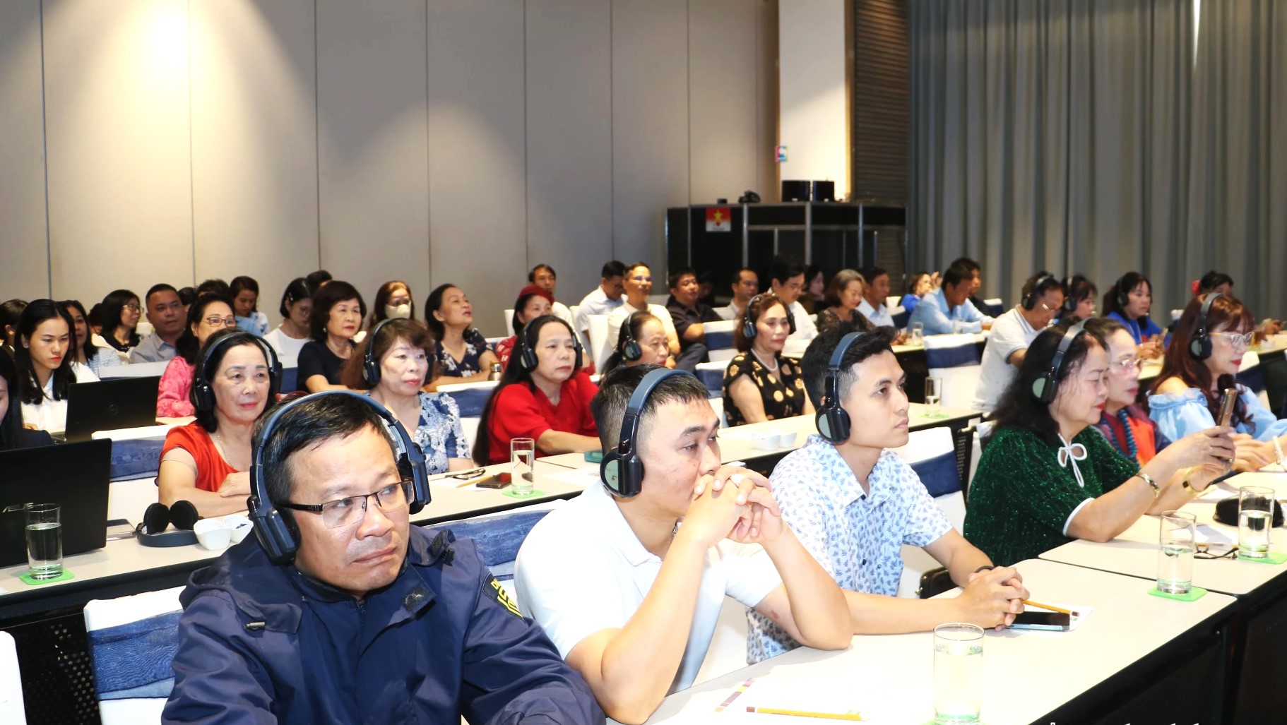 Hàng trăm doanh nghiệp, người tiêu dùng tham dự hội thảo