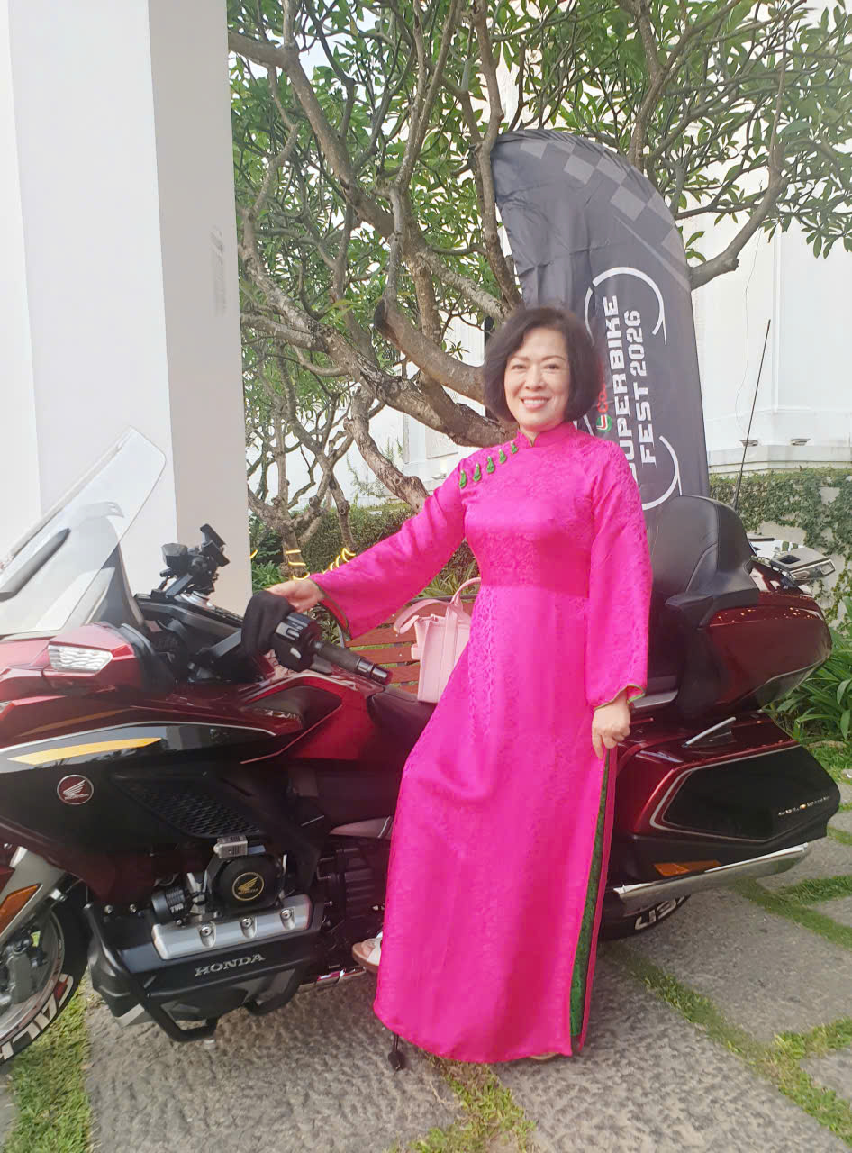 Bà Lê Thị Hồng Minh- Chủ tịch Hiệp hội Văn hóa Ẩm thực Khánh Hòa, đại biểu khách mời của BTC