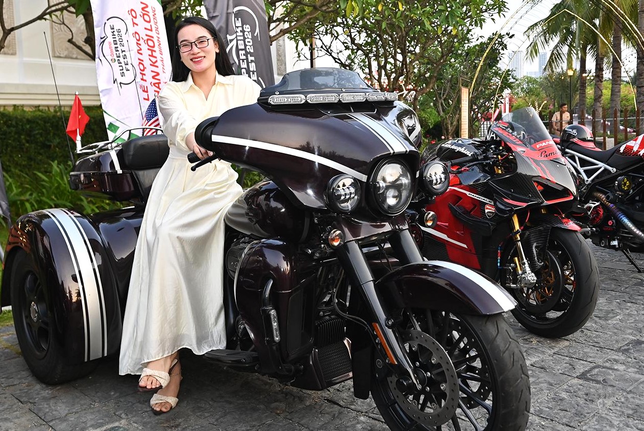 Phóng viên và dàn xe đẹp, độc, lạ