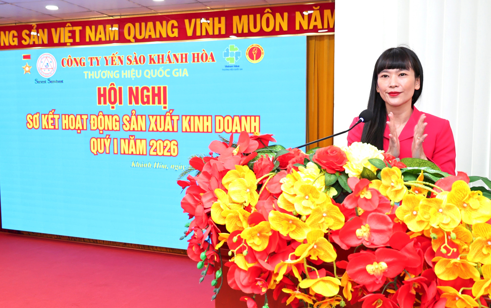 Bà Trịnh Thị Hồng Vân- Chủ tịch HĐTV Công ty Yến sào Khánh Hòa