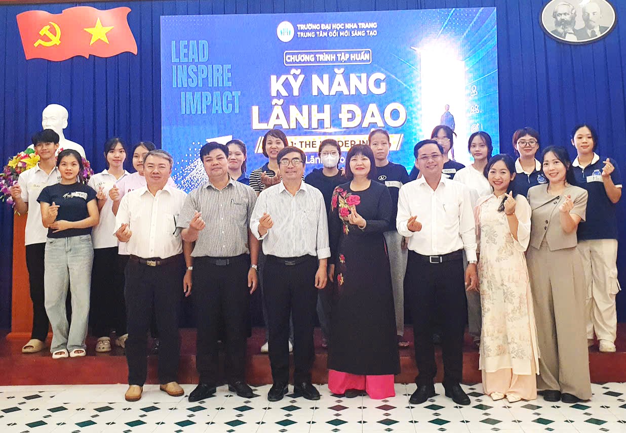 Lãnh đạo NTU đồng hành, ủng hộ chương trình tập huấn của Trung tâm ĐMST