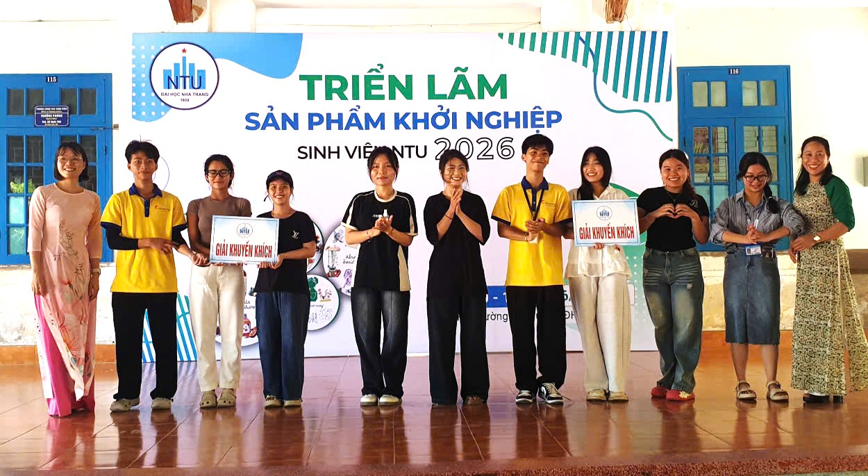 17/80 sản phẩm dự thi đạt giải lần lượt đượ cvinh danh