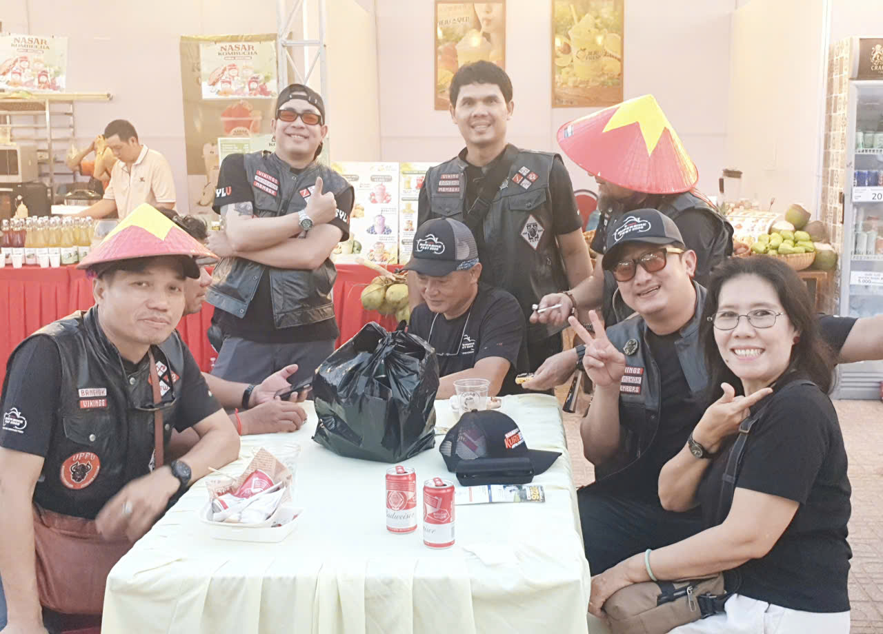 Giao lưu cùng CLB biker Thái Lan