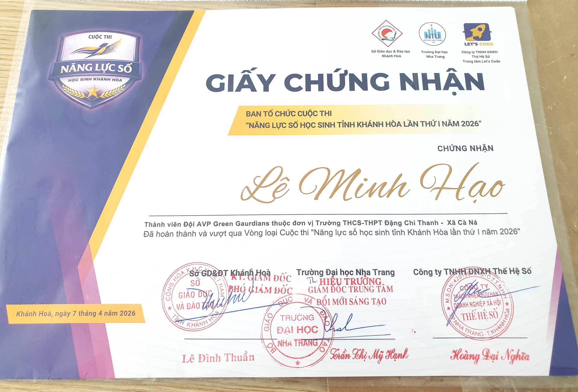 Các em học sinh tham dự thi vượt qua vòng loại đều được cấp Giấy Chứng nhận, một sự công nhận khuyến khích các em trong hành trình tiếp theo