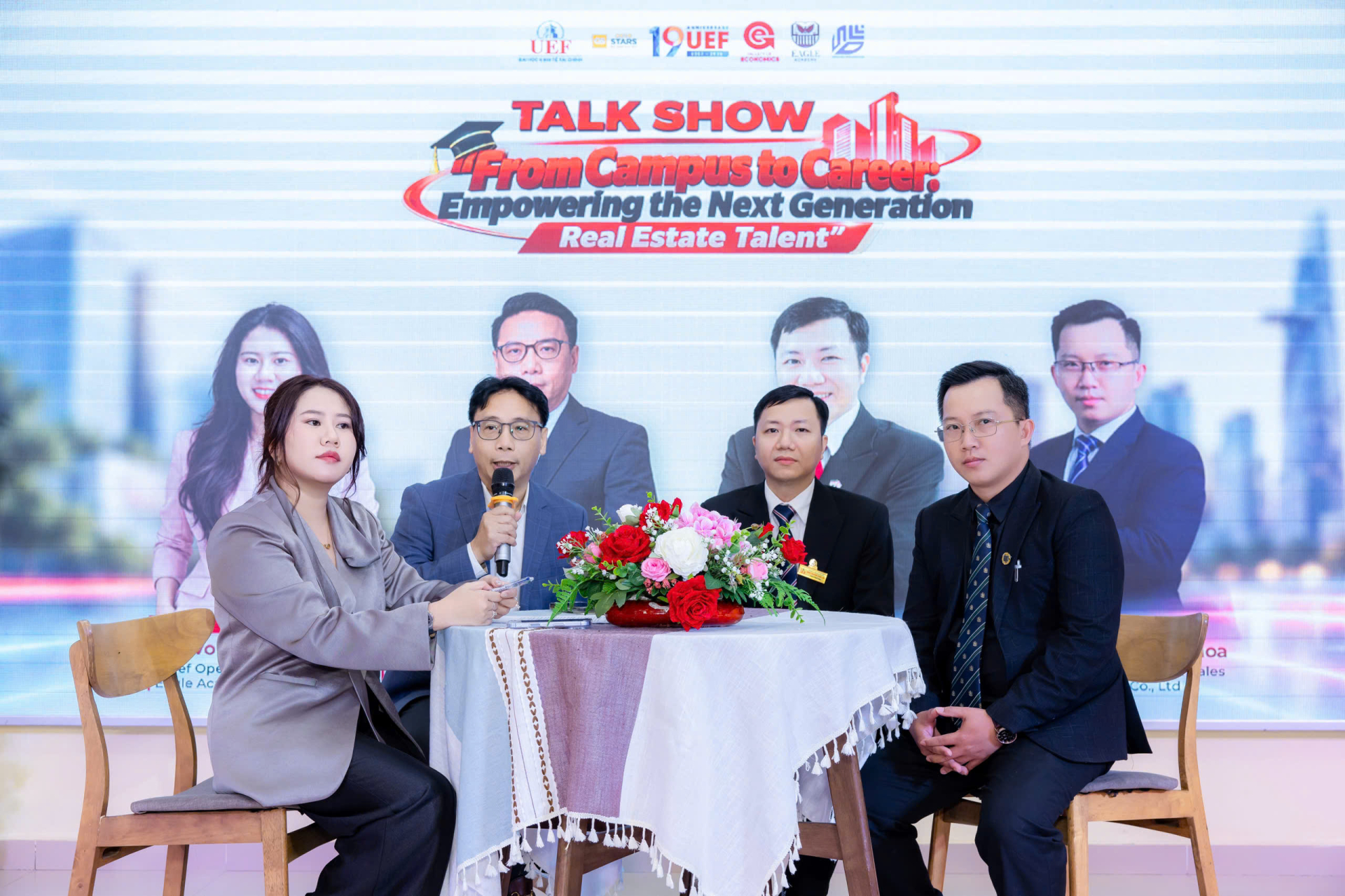 Các diễn giả tham gia tọa đàm