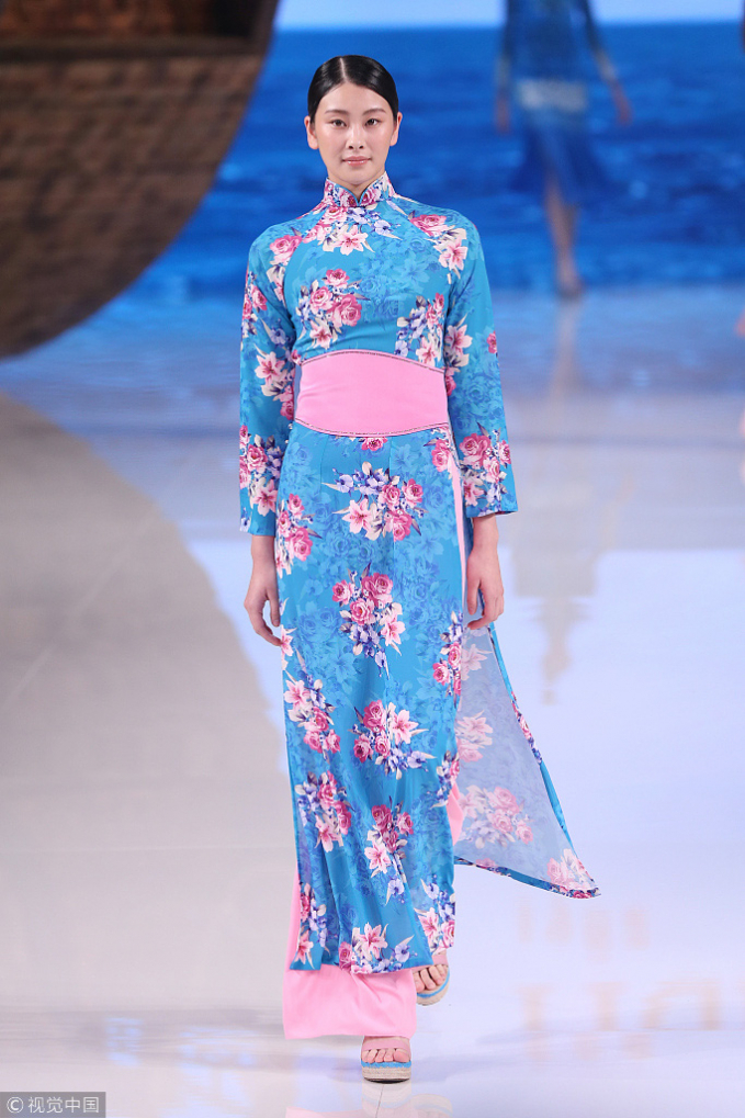 Nhà thiết kế Trung Quốc “nhận vơ” áo dài Việt Nam là sáng tạo bản thân?