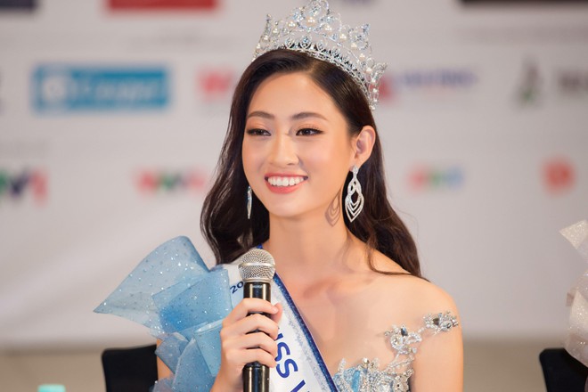 Lương Thùy Linh đăng quang Hoa hậu thế giới Việt Nam tháng 8 vừa qua. 
