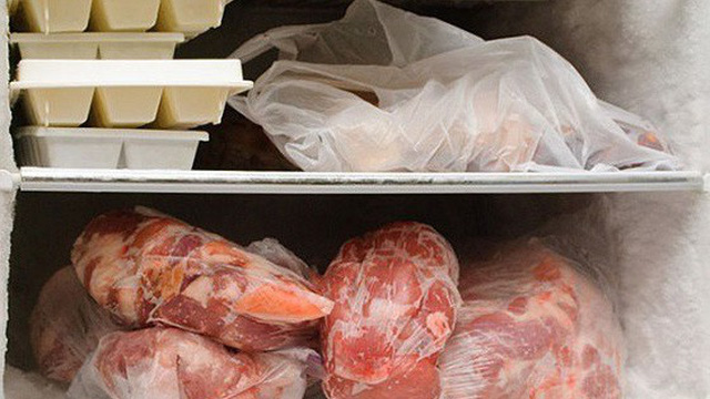 Tích trữ thịt lợn trước nhiều tháng để làm bánh chưng, có đảm bảo an toàn?
