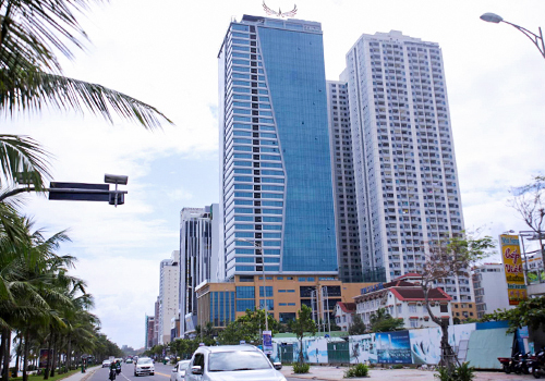 Tổ hợp khách sạn và căn hộ cao cấp Mường Thanh Sơn Trà.