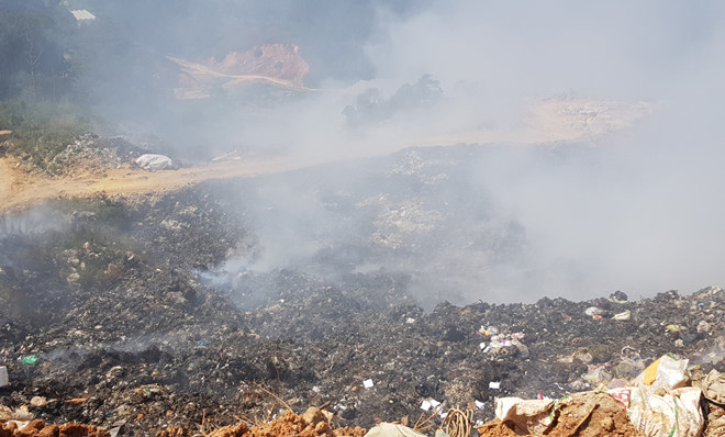 Bãi rác Cam Ly bốc cháy khiến không khí ở TP Đà Lạt ngột ngạt, khó chịu