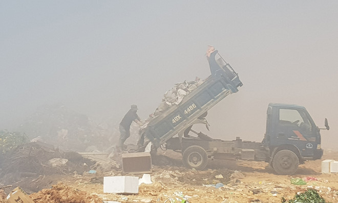 Bãi rác Cam Ly bốc cháy khiến không khí ở TP Đà Lạt ngột ngạt, khó chịu