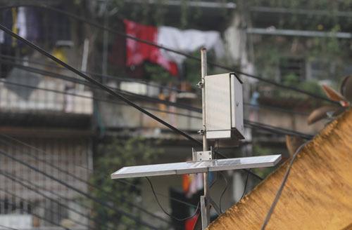   Một trạm quan trắc không khí cảm biến tại phố Thành Công.  