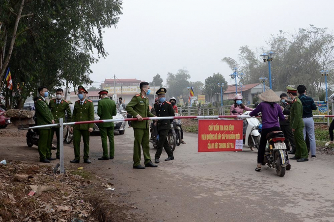 Chốt kiểm tra dịch bệnh Covid-19 tại xã Sơn Lôi, huyện Bình Xuyên, Vĩnh Phúc