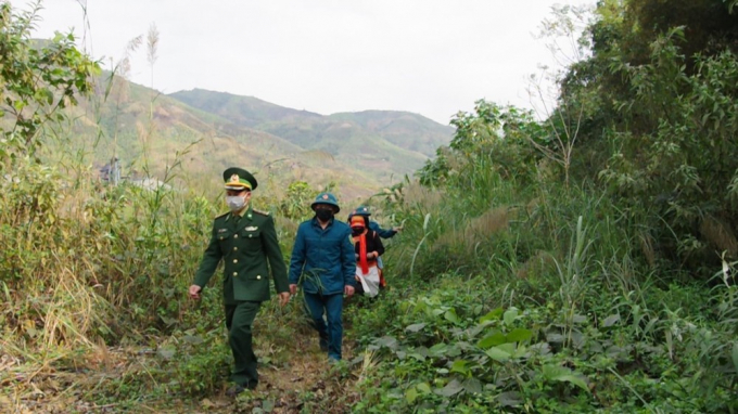 7 tỉnh biên giới Việt Nam lập chốt trực 24/24 tại các đường mòn, lối mở biên giới chặn covid-19